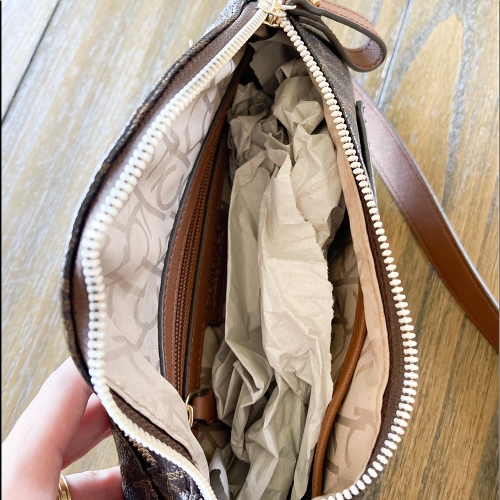CALVIN KLEIN Belt Bag - Picture 4 of 9